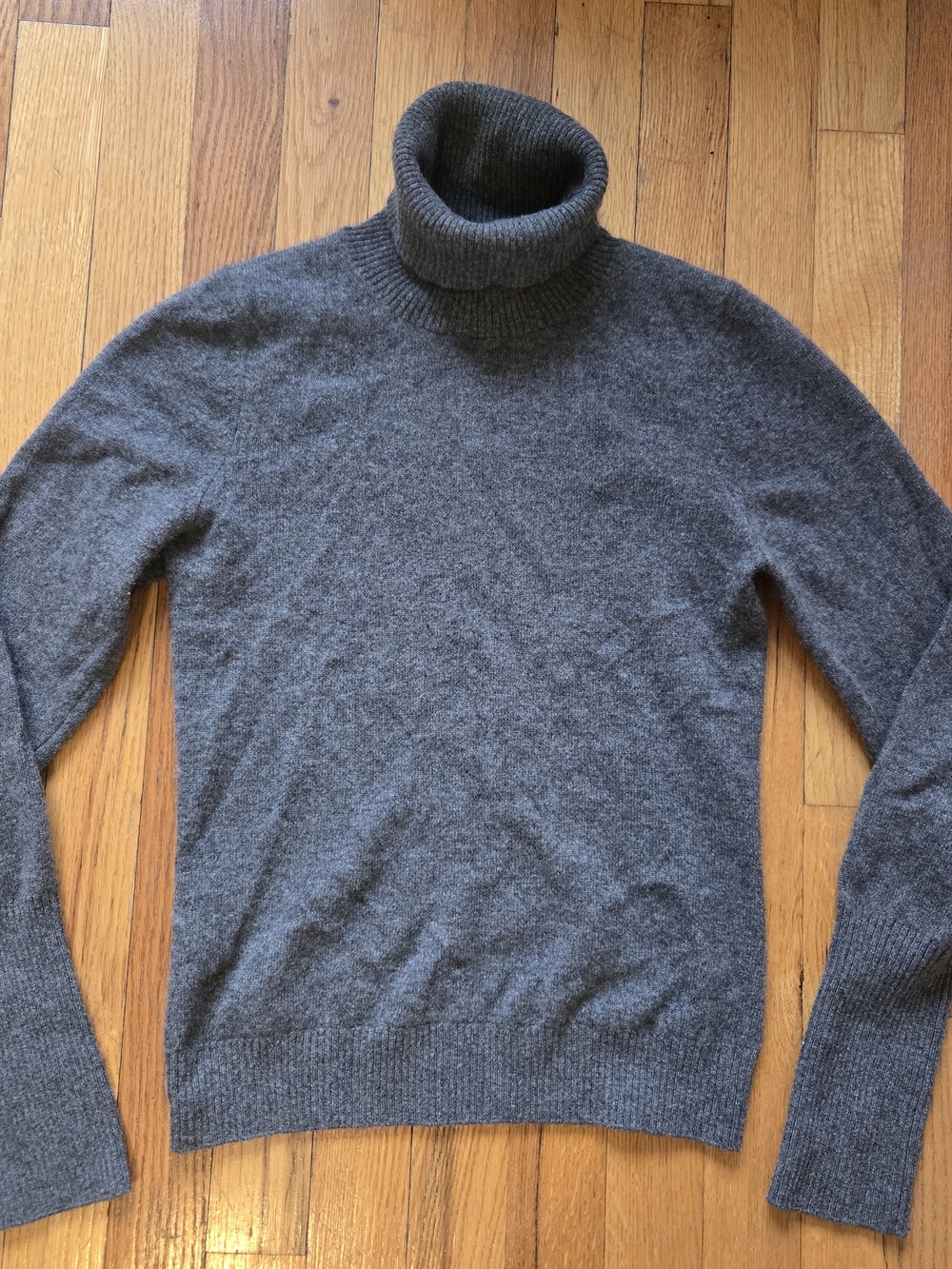 NAADAM Women's 100% Cashmere Gray Turtleneck Sweater